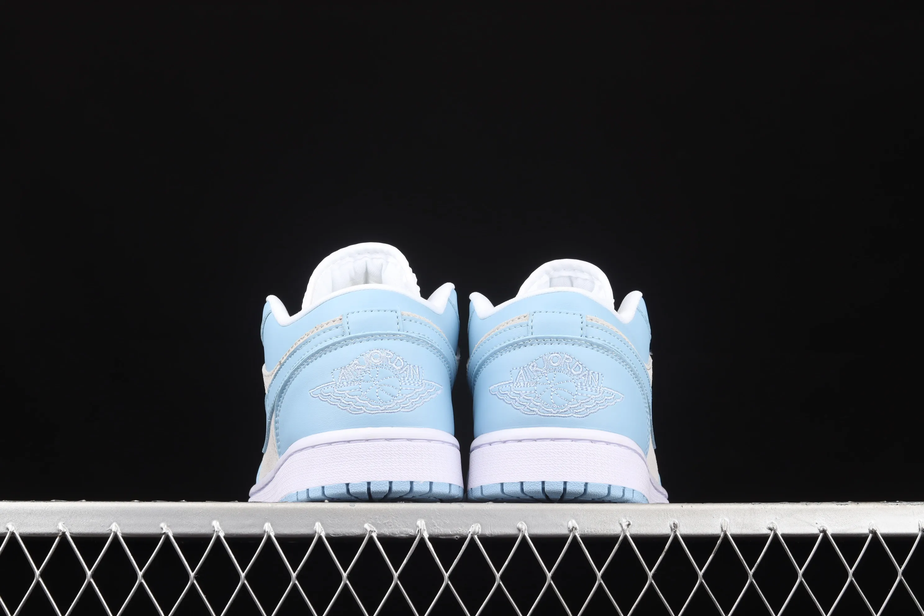 All categories Air Jordan Jordan series basketball shoes Air Jordan 1 Low Air Jordan 1 Low AJ1 Joe 1 University Blue low-top basketball shoes DC0774-050